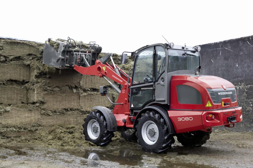 y2st k1600 wm image 3080 silagezange action