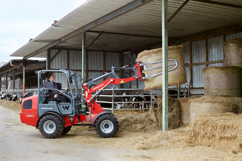 cnqa wm image 1380 fsd rund und quaderballenzange p3a5108 action